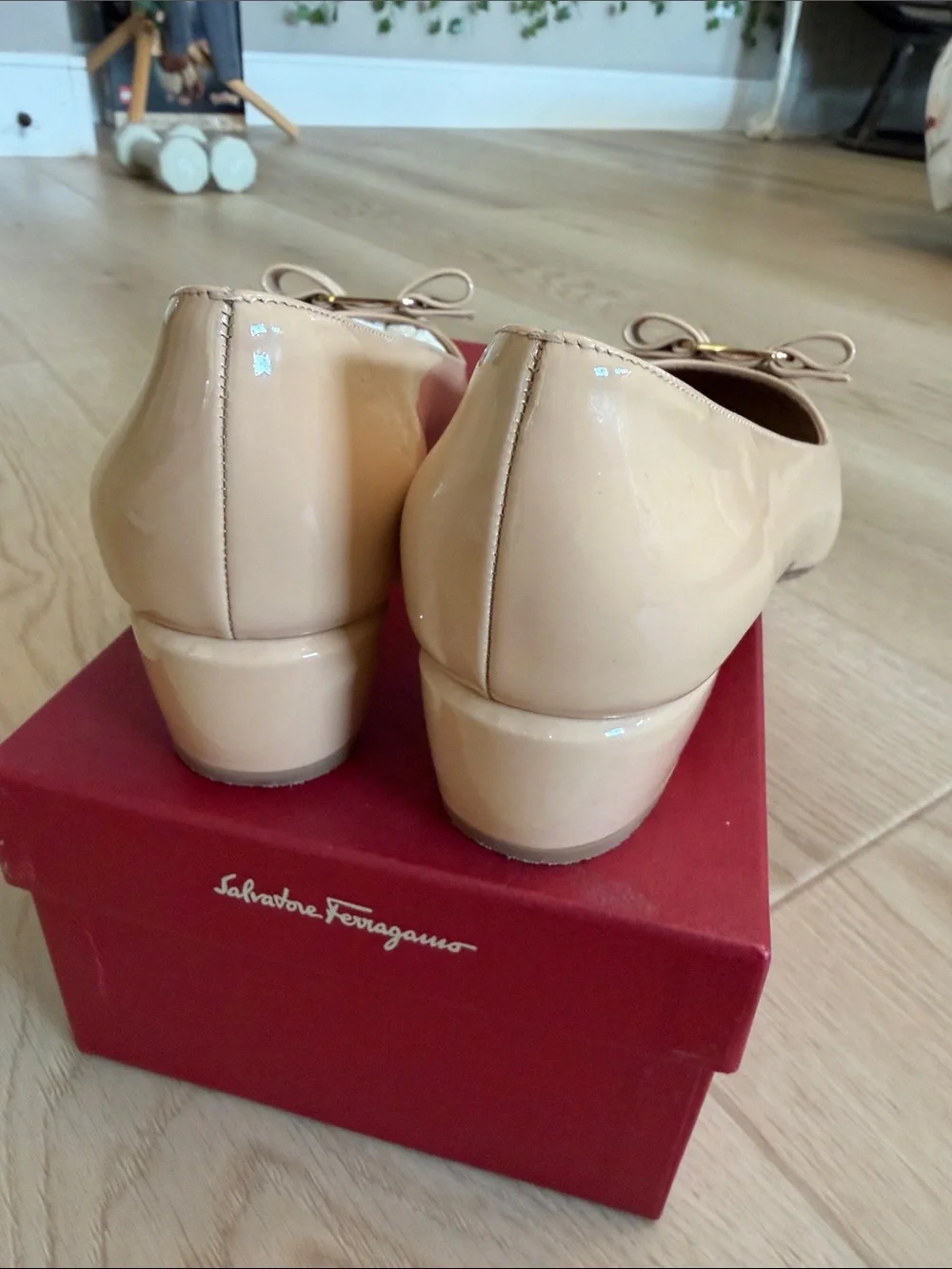 Salvatore Ferragamo Beige Patent Vara Bow Pumps
